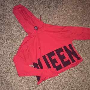 Red QUEEN cropped hoodie